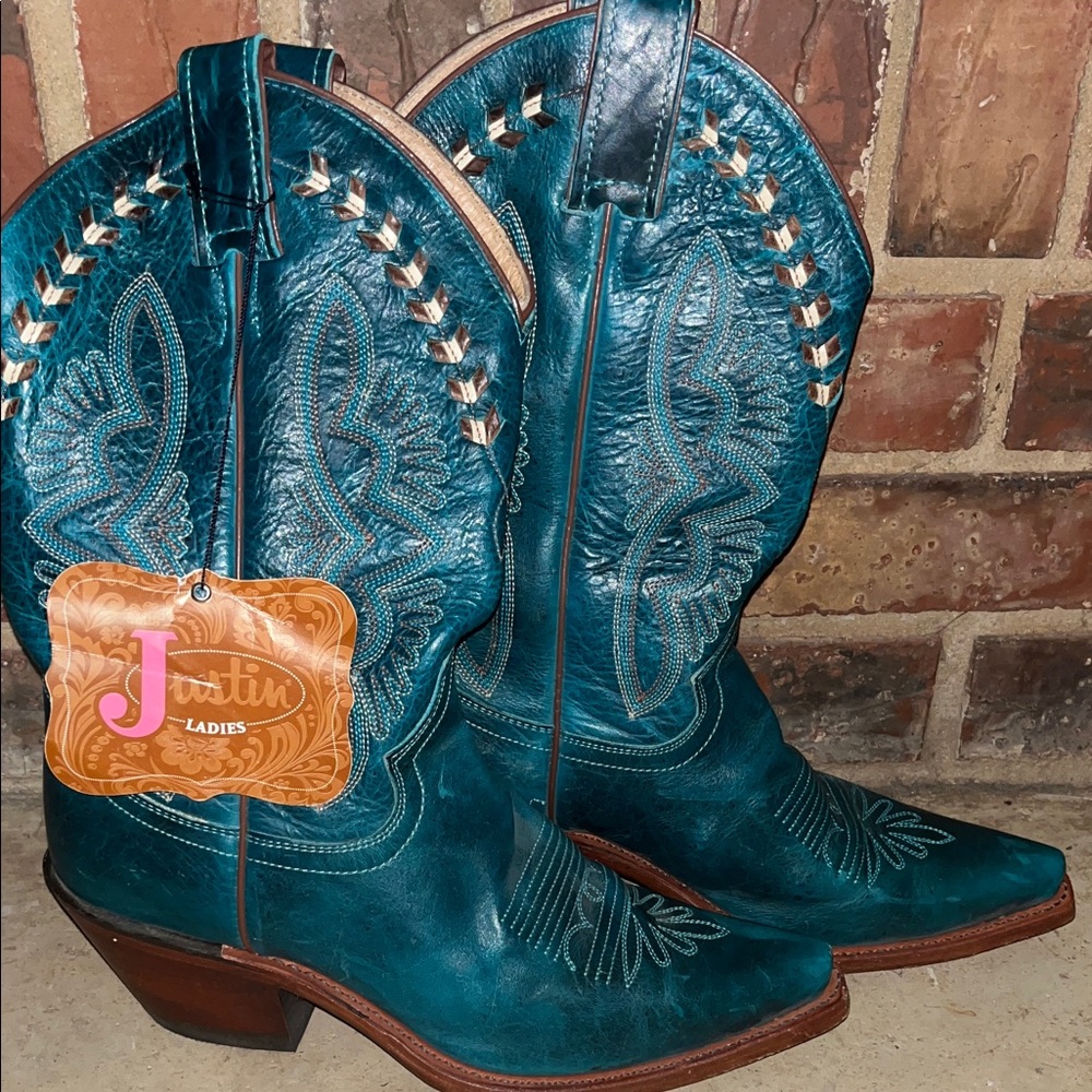 Women’s Justin Boots